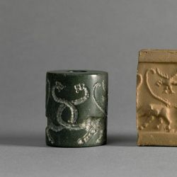 Example of a cylinder seal (left) and its design imprinted onto clay (right)