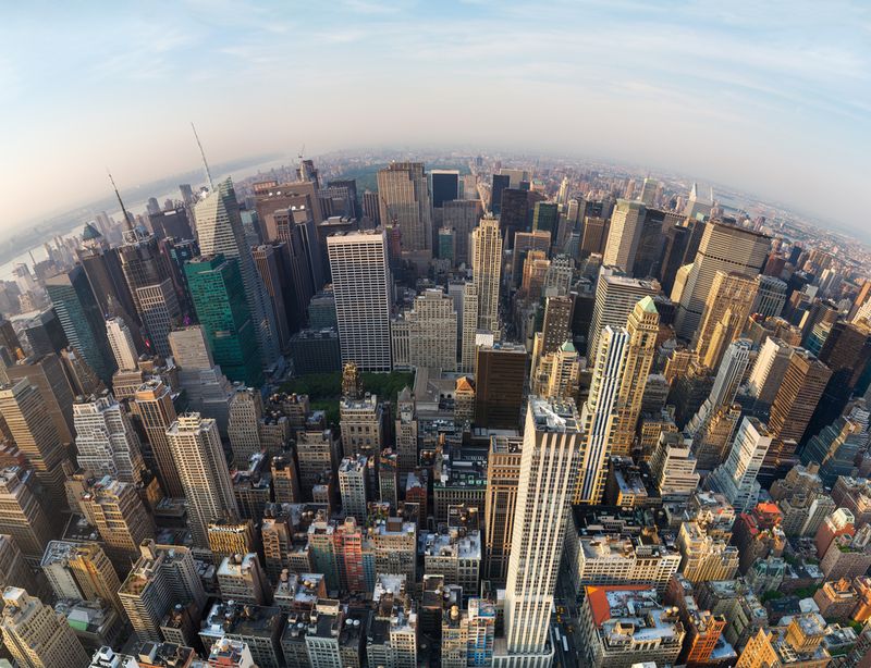 Looking down on Manhatten from the top of the Empire state building 