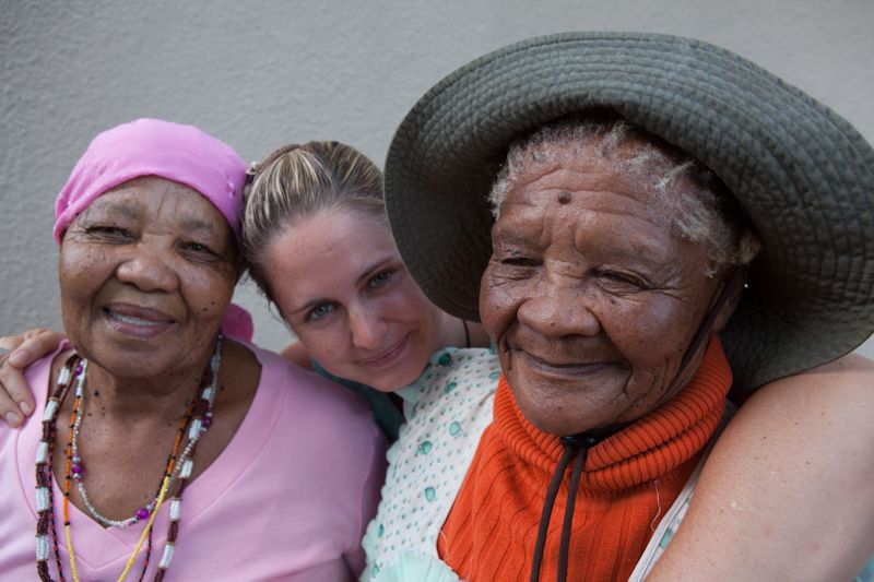 The last fluent speaker Ouma Katrina Esau with Dr Kerry Jones and Johanna Koper.