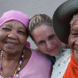 The last fluent speaker Ouma Katrina Esau with Dr Kerry Jones and Johanna Koper.