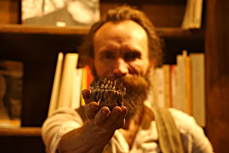 Ludovic Slimak, co-first author and discoverer of Thorin, hold the maxillar of the mysterious Neanderthal. 